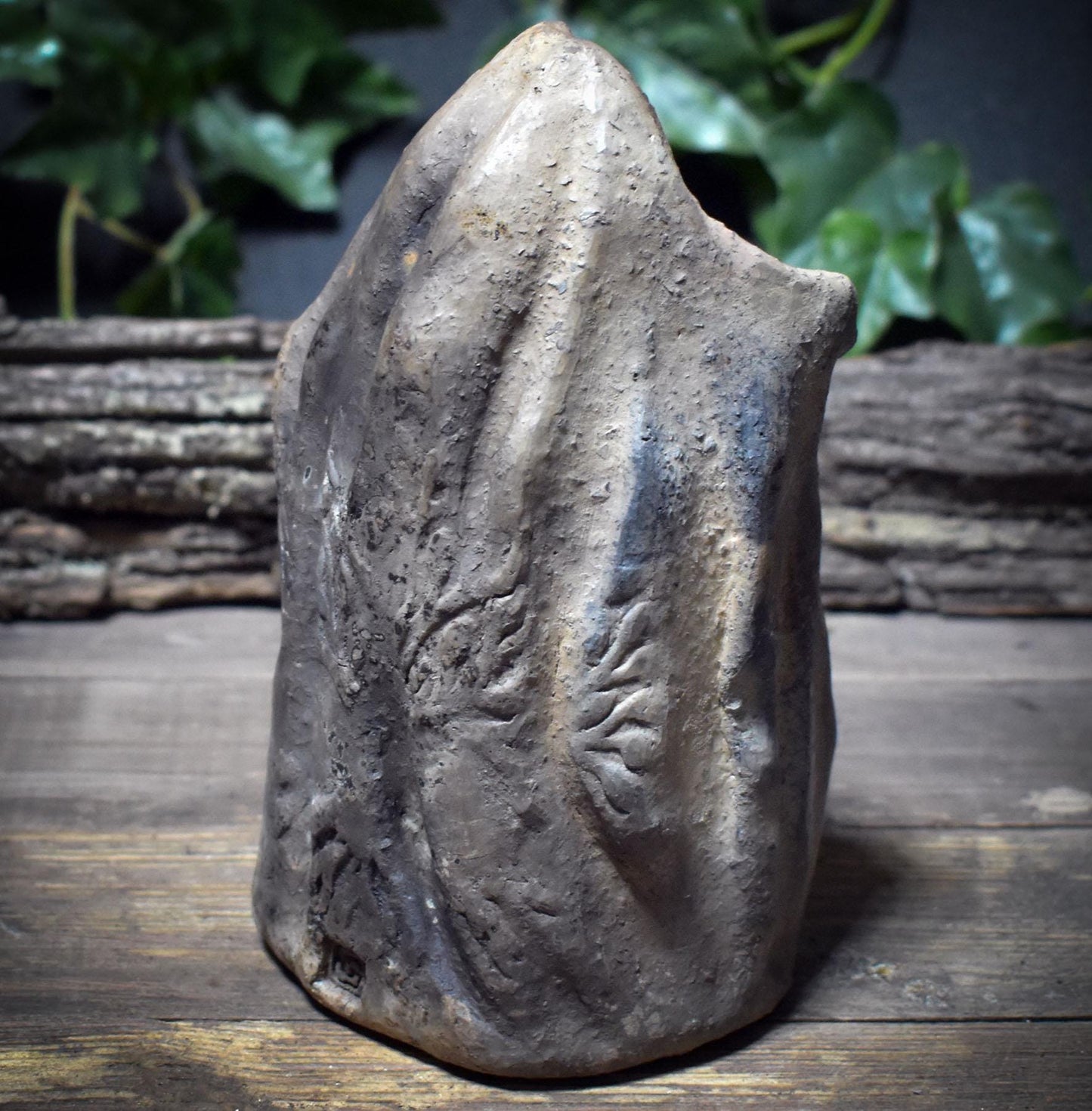 Archaische Skulptur - Morrigan – Hüterin der Schwelle - SKU213