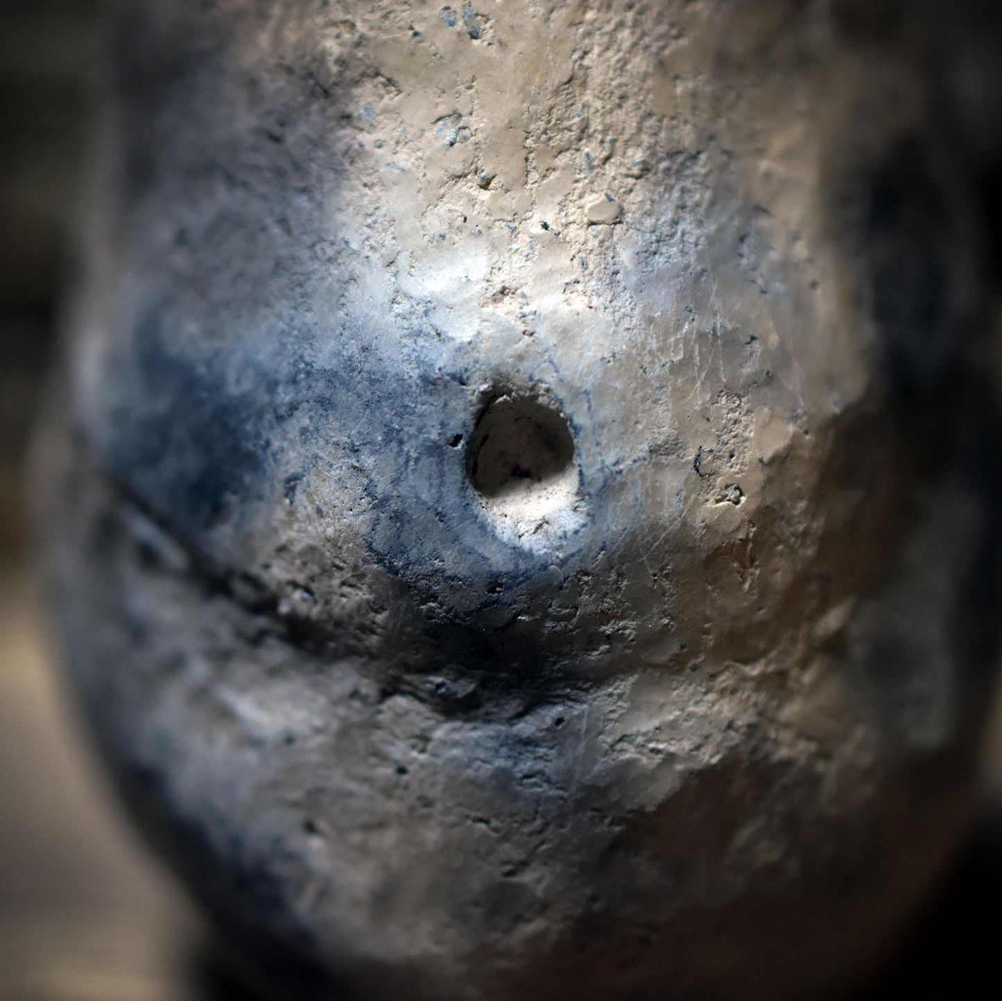 Ostara-Eier der Dreifaltigkeit - Maiden · Mother · Crone – frühzeitliche Ton-Eier im Rauchbrand - FRO036