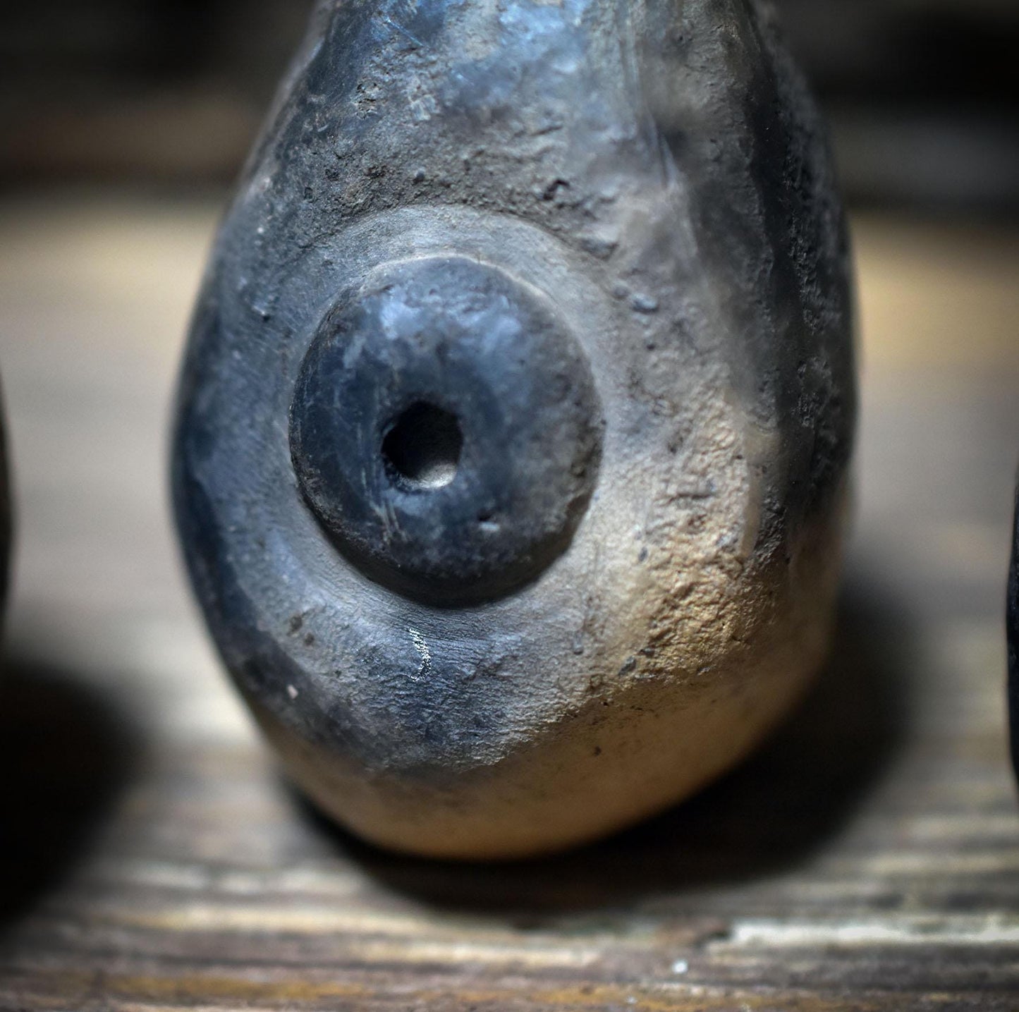 Set der fünf Ur-Eier – Ostara & Neubeginn - Frühzeitliche Ton-Eier im Rauchbrand - FRO037