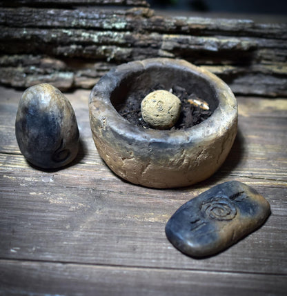Neubeginn – Ostara Set aus Ton - Ei · Saat-Schale · Altarstein mit Seedball