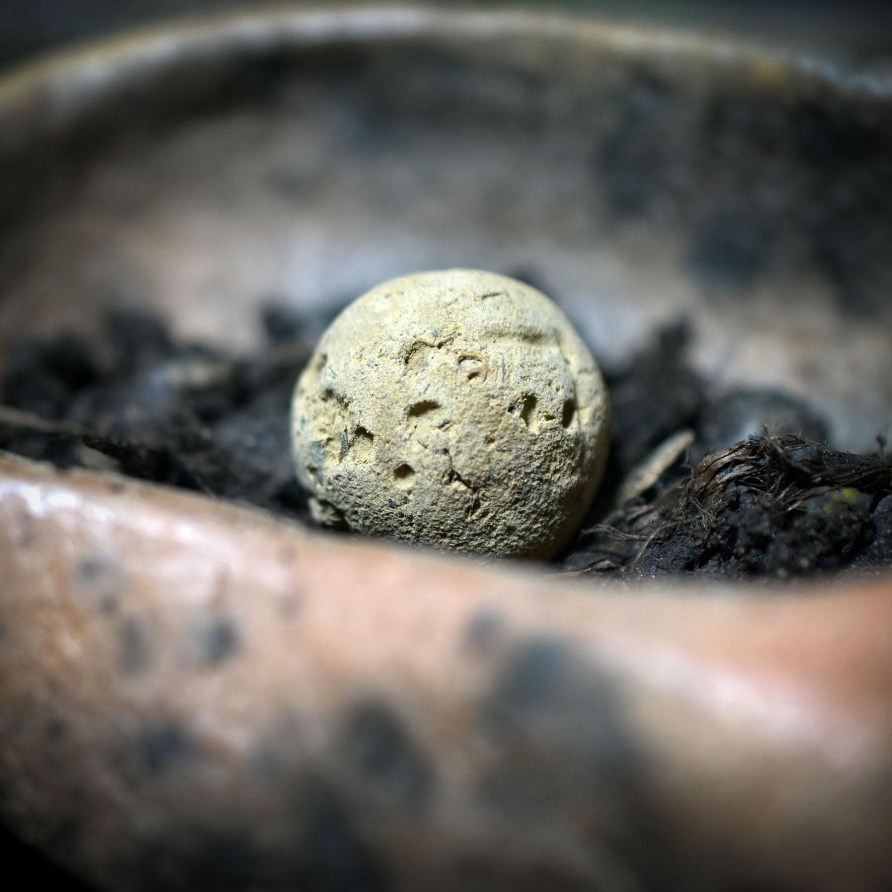 Gefäß des Anfangs – Ritualgefäß mit Saatkugel für Neubeginn - GEF010