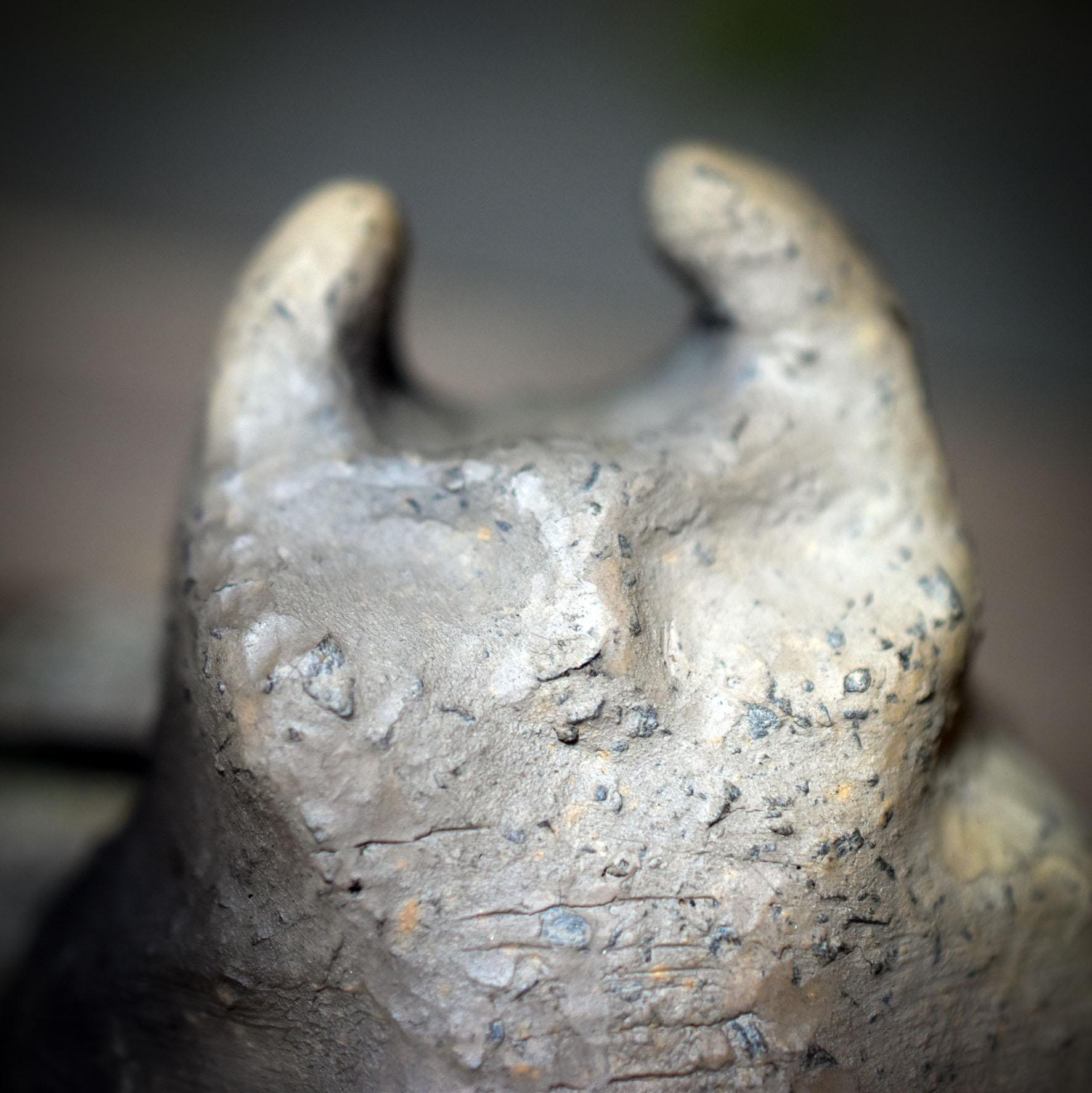 Cernunnos Rassel – Archaisches Ritualwerkzeug aus gebranntem Ton - SRA0676