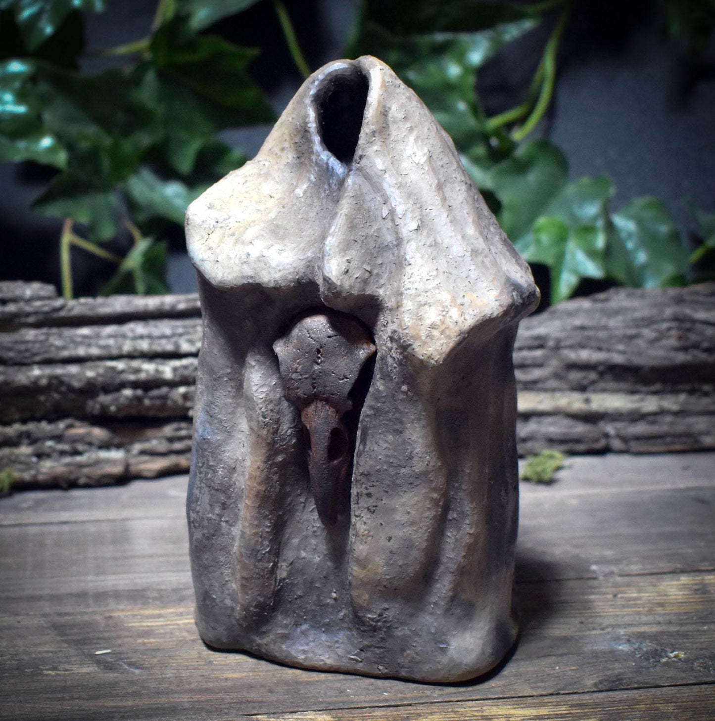Archaische Skulptur - Morrigan – Hüterin der Schwelle - SKU213