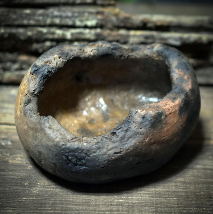 Ostara Schale – Archaisches Pflanzgefäß in Eiform aus traditionell gebranntem Ton - FRO042