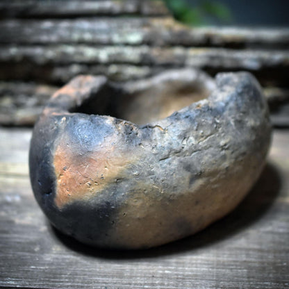 Ostara Schale – Archaisches Pflanzgefäß in Eiform aus traditionell gebranntem Ton - FRO042