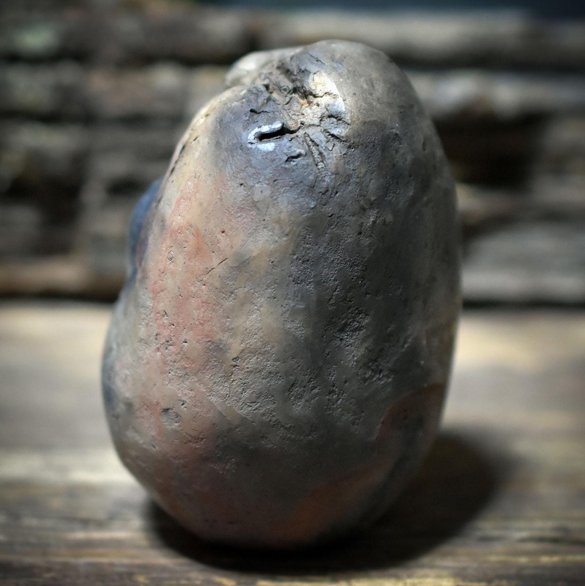Ostara-Ei des Lebensweges - Maiden · Mother · Crone vereint in einem frühzeitlichen Ton-Ei