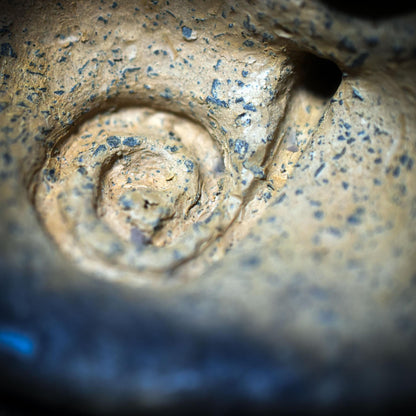 Mutter Erde – Schale des Gebens - Gabenschale aus traditionell gebranntem Ton zu Ehren von Mutter Erde - RÄH048