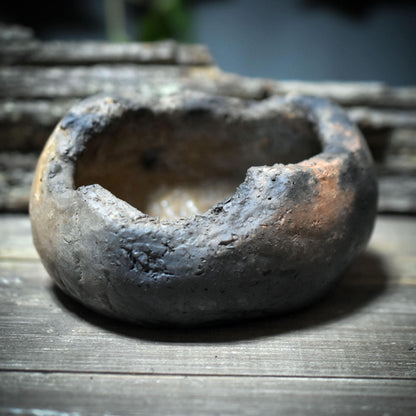 Ostara Schale – Archaisches Pflanzgefäß in Eiform aus traditionell gebranntem Ton - FRO042