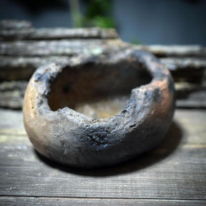 Ostara Schale – Archaisches Pflanzgefäß in Eiform aus traditionell gebranntem Ton - FRO042