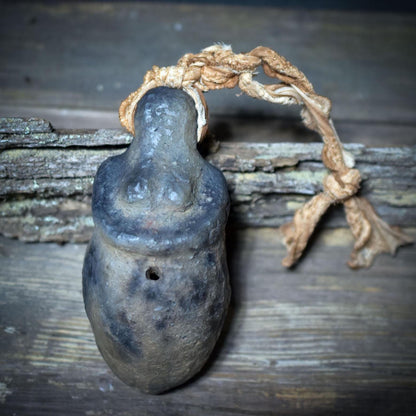 Archaische Handrasseln aus Ton – Wähle deine persönliche Ritualrassel - SRA083