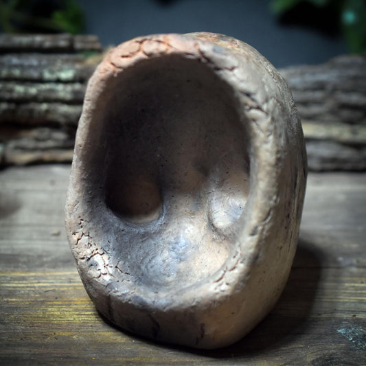 Handgeformte Ritualschale • Rauchbrand-Keramik • Symbol für Erneuerung, Naturkraft & heiligen Übergang - FRO046