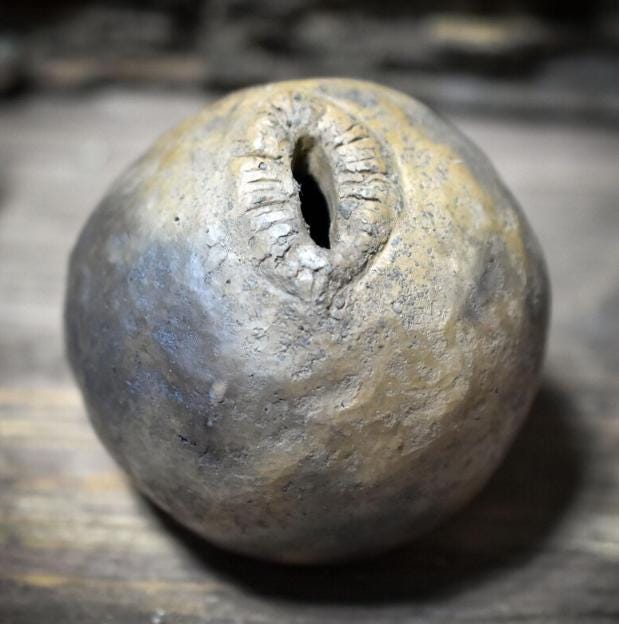 Wunschhüter aus Rauchbrand-Ton – archaische Ritualform zur stillen Bewahrung von Intentionen | wähle deinen persönlichen Begleiter - WHI001