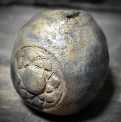 Wunschhüter aus Rauchbrand-Ton – archaische Ritualform zur stillen Bewahrung von Intentionen | wähle deinen persönlichen Begleiter - WHI001