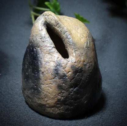 Wunschhüter aus Rauchbrand-Ton – archaische Ritualform zur stillen Bewahrung von Intentionen | wähle deinen persönlichen Begleiter - WHI001