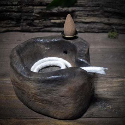 Archaische Öllampen aus traditionell gebranntem Ton – handgefertigte Rituallichter inspiriert von alten Artefakten (Designauswahl) - AÖL001