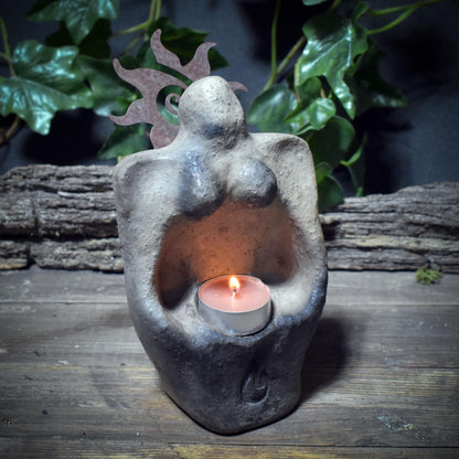 Göttin Litha Figur aus gebranntem Ton – Jahreskreis Altarfigur mit Platz für Gaben oder Teelicht zur Sommersonnenwende - SKU227