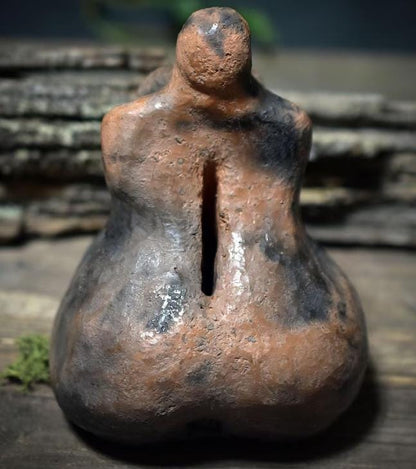 Wunschhüter aus Rauchbrand-Ton – archaische Ritualform zur stillen Bewahrung von Intentionen | wähle deinen persönlichen Begleiter - WHI001