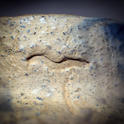 Duftlampe & Teelichthalter aus Rauchbrandton – Elementesymbole in archaischer Form - TKH026