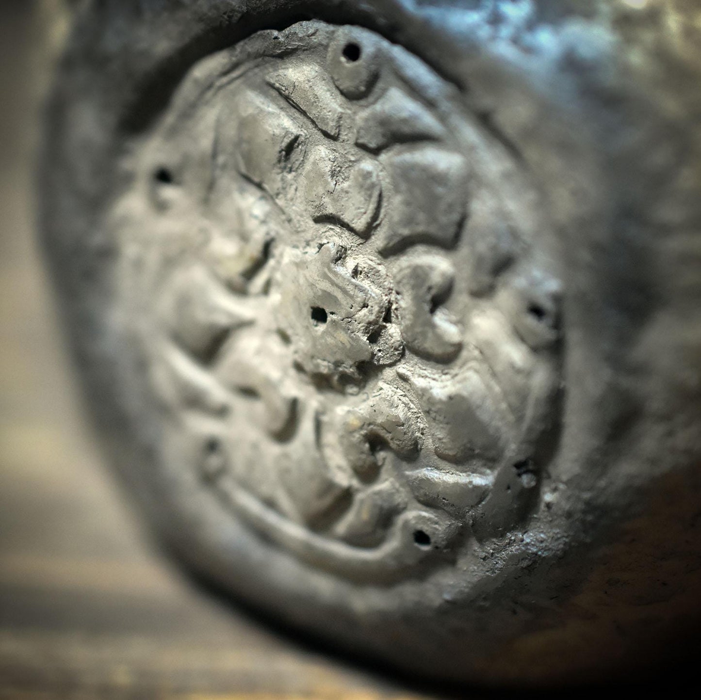 Wunschhüter aus Rauchbrand-Ton – archaische Ritualform zur stillen Bewahrung von Intentionen | wähle deinen persönlichen Begleiter - WHI001