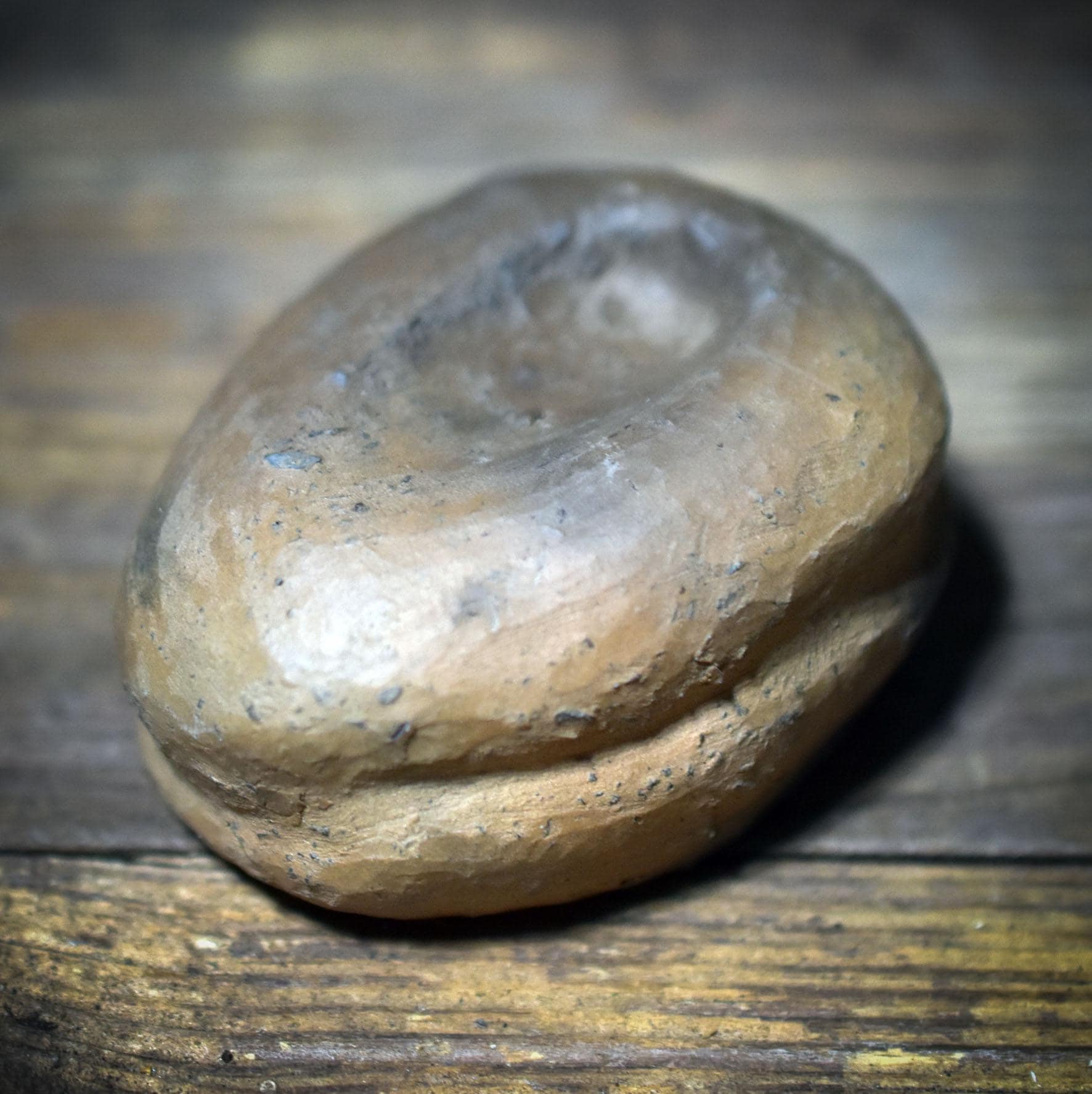 Vagus Stein für Kinder aus Rauchbrandton – archaischer Handstein zur Selbstregulation, Ruhe & Achtsamkeit - VSK001