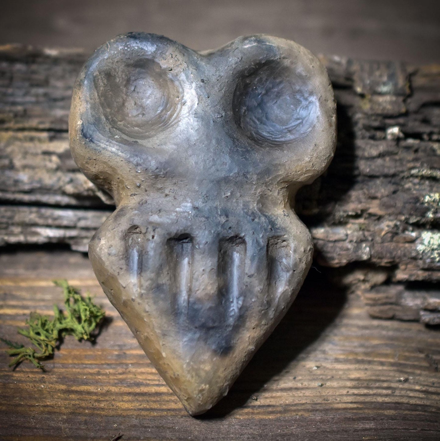 Taschenwächter – archaischer Begleiter | Eye Idol inspiriertes Keramikobjekt | Taschenbegleiter für Schutz & Achtsamkeit TWE001