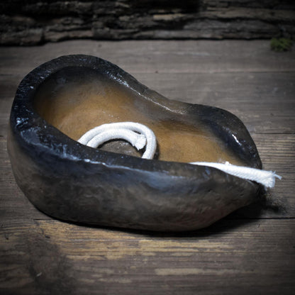 Archaische Öllampen aus traditionell gebranntem Ton – handgefertigte Rituallichter inspiriert von alten Artefakten (Designauswahl) - AÖL001