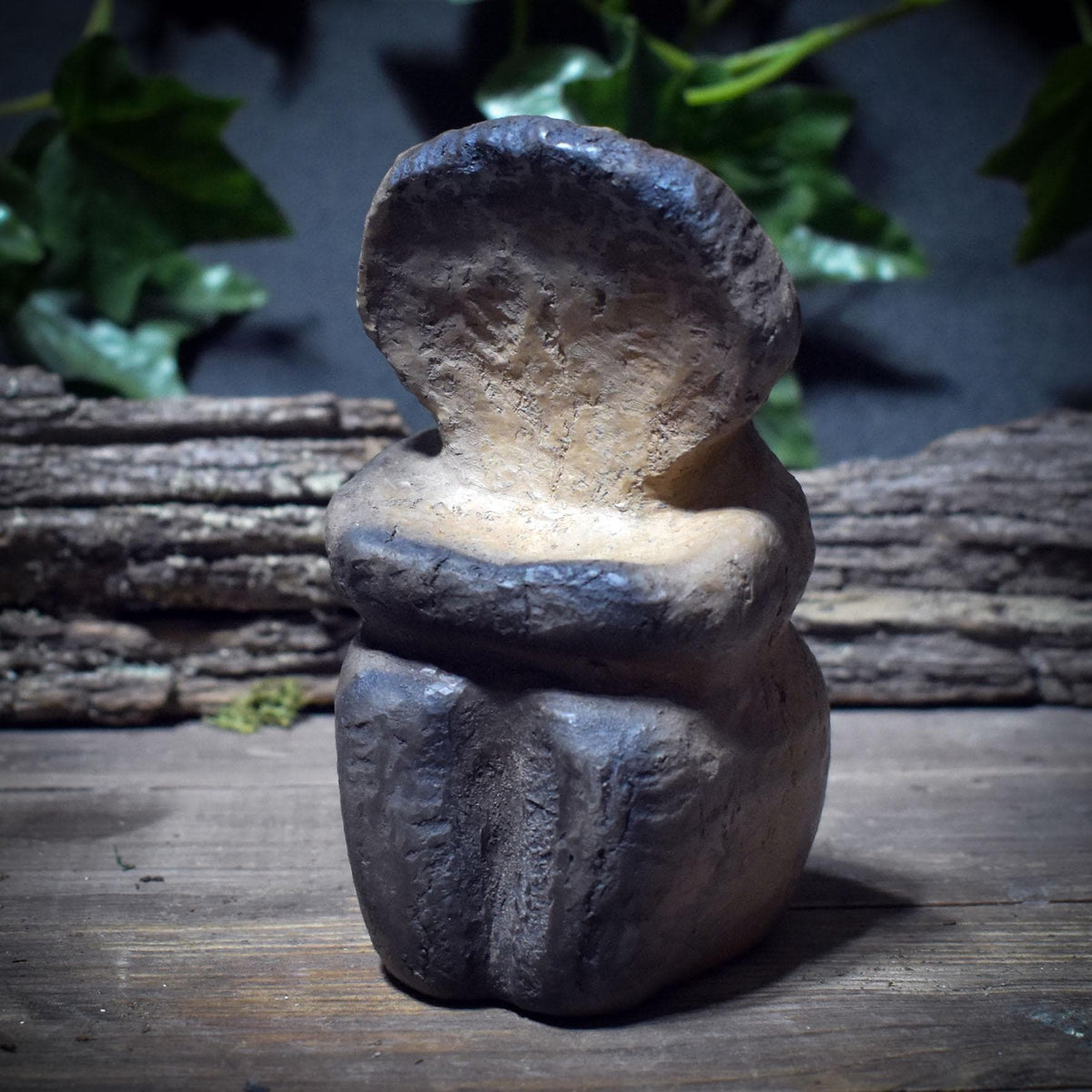Seelen Idole – archaische Tonfiguren in 3 Größen (S–M–L) – Schutz • Trost • Vertrauen • Stärke – spirituelle Skulpturen SIS001