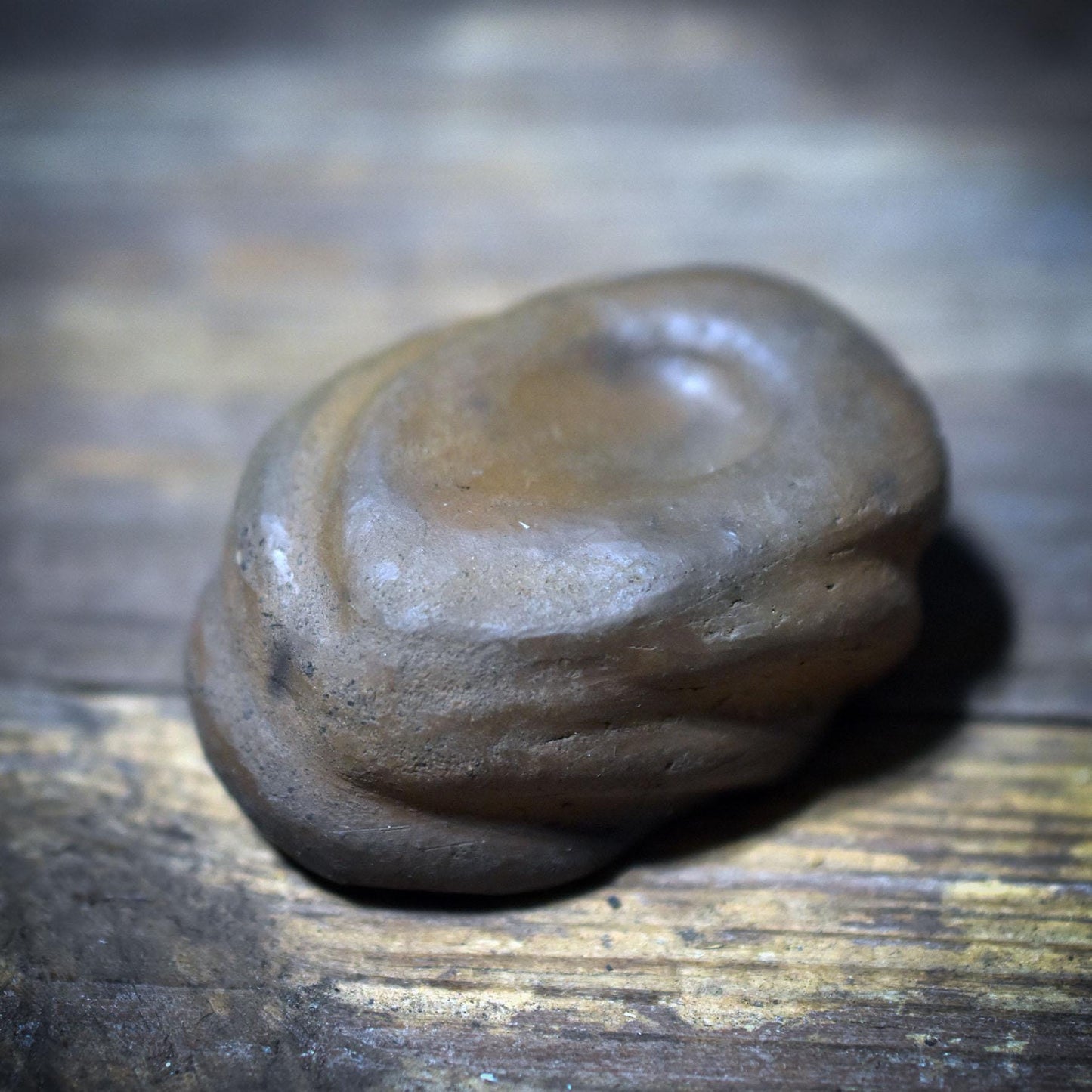 Vagus Stein für Kinder aus Rauchbrandton – archaischer Handstein zur Selbstregulation, Ruhe & Achtsamkeit - VSK001