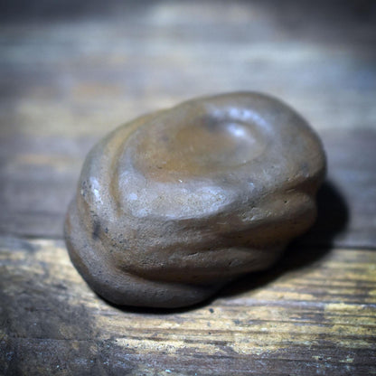 Vagus Stein für Kinder aus Rauchbrandton – archaischer Handstein zur Selbstregulation, Ruhe & Achtsamkeit - VSK001