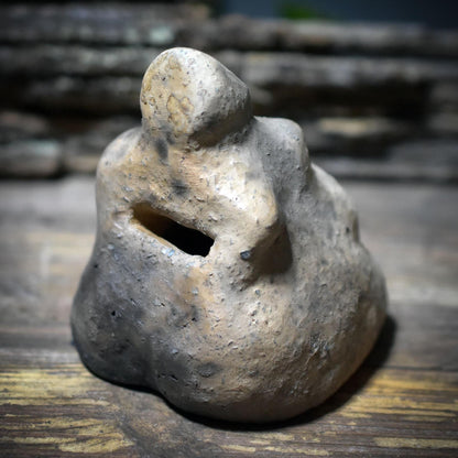 Wunschhüter aus Rauchbrand-Ton – archaische Ritualform zur stillen Bewahrung von Intentionen | wähle deinen persönlichen Begleiter - WHI001