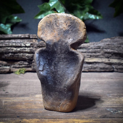 Seelen Idole – archaische Tonfiguren in 3 Größen (S–M–L) – Schutz • Trost • Vertrauen • Stärke – spirituelle Skulpturen SIS001