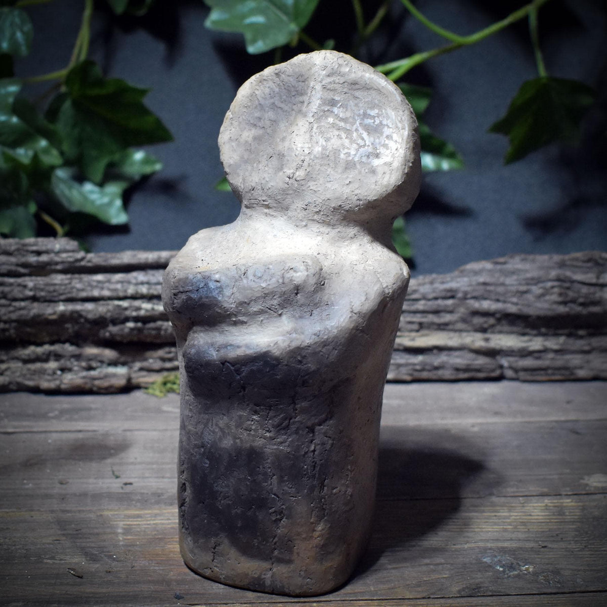 Seelen Idole – archaische Tonfiguren in 3 Größen (S–M–L) – Schutz • Trost • Vertrauen • Stärke – spirituelle Skulpturen SIS001