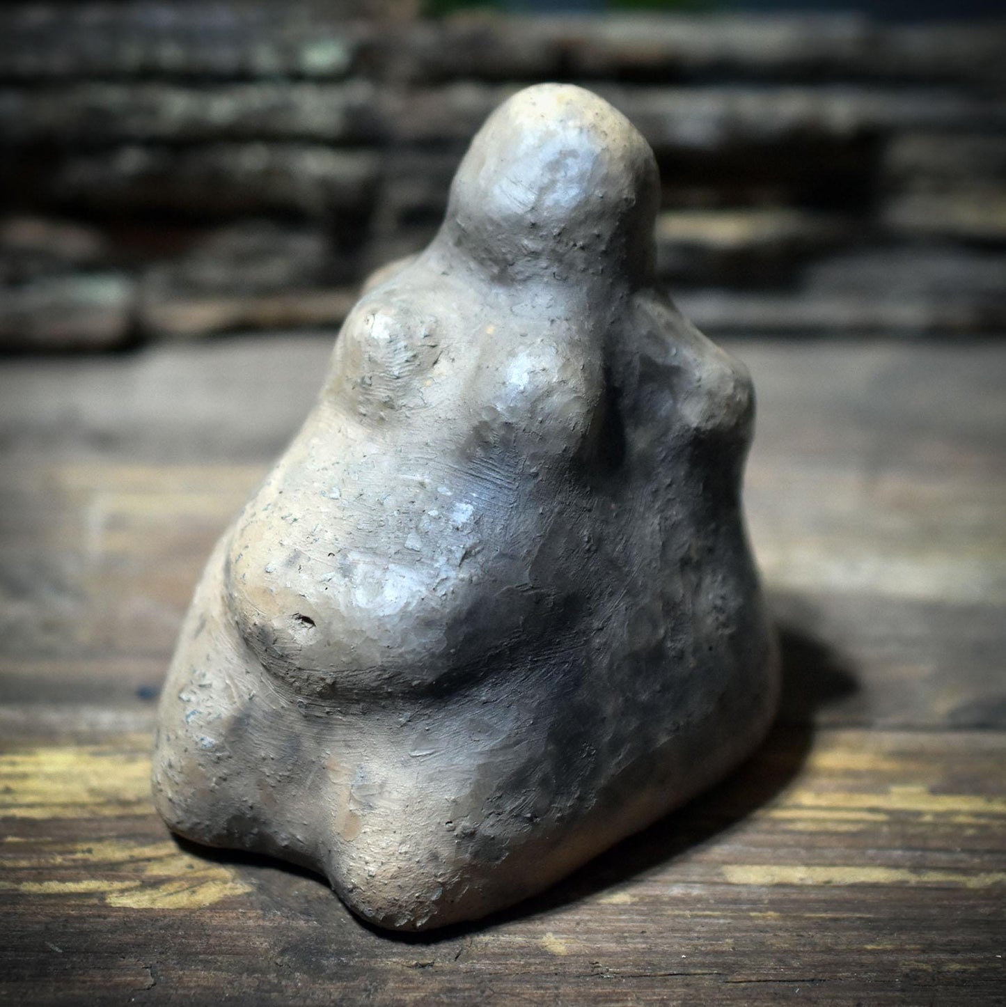Wunschhüter aus Rauchbrand-Ton – archaische Ritualform zur stillen Bewahrung von Intentionen | wähle deinen persönlichen Begleiter - WHI001