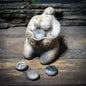 Ritualskulptur aus Rauchbrandton mit vier Symbolsteinen - SKU192