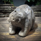 Bär Skulptur aus Ton handgefertigt, Archaisches Krafttier, Große spirituelle Tierfigur für Altar & Schutz, Kraftbär Tonkunst 13cm SKU263