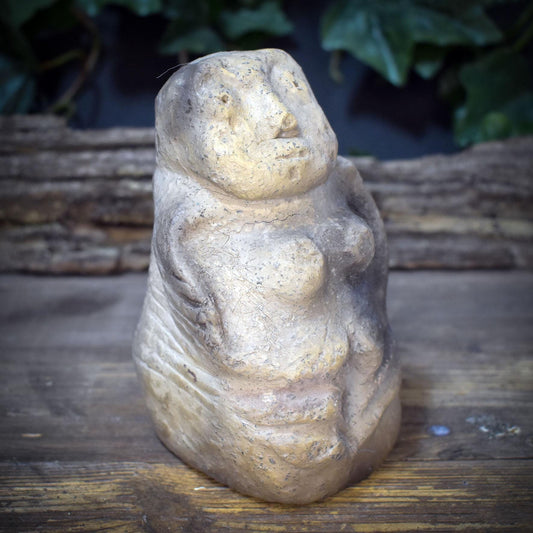 Sheela na Gig Skulptur Ton, keltische Fruchtbarkeitsgöttin, handgemachte archaische Göttin Figur, spirituelle Altar Deko SKU275
