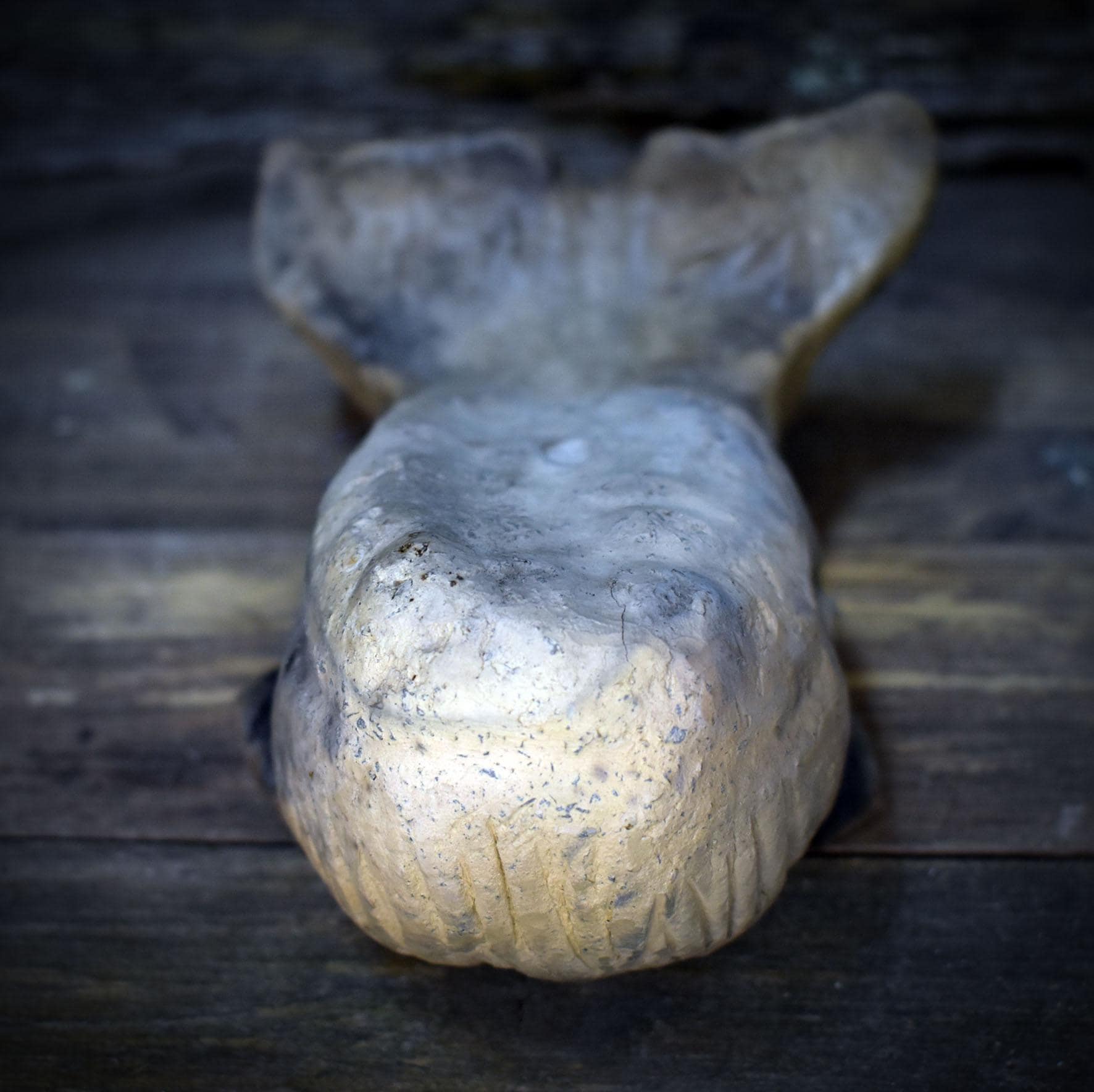 Wal Skulptur aus Rauchbrandton, Krafttier Figur handgefertigt, Archaischer Hüter der Tiefe, Spirituelle Meereskunst Unikat 735g SKU269