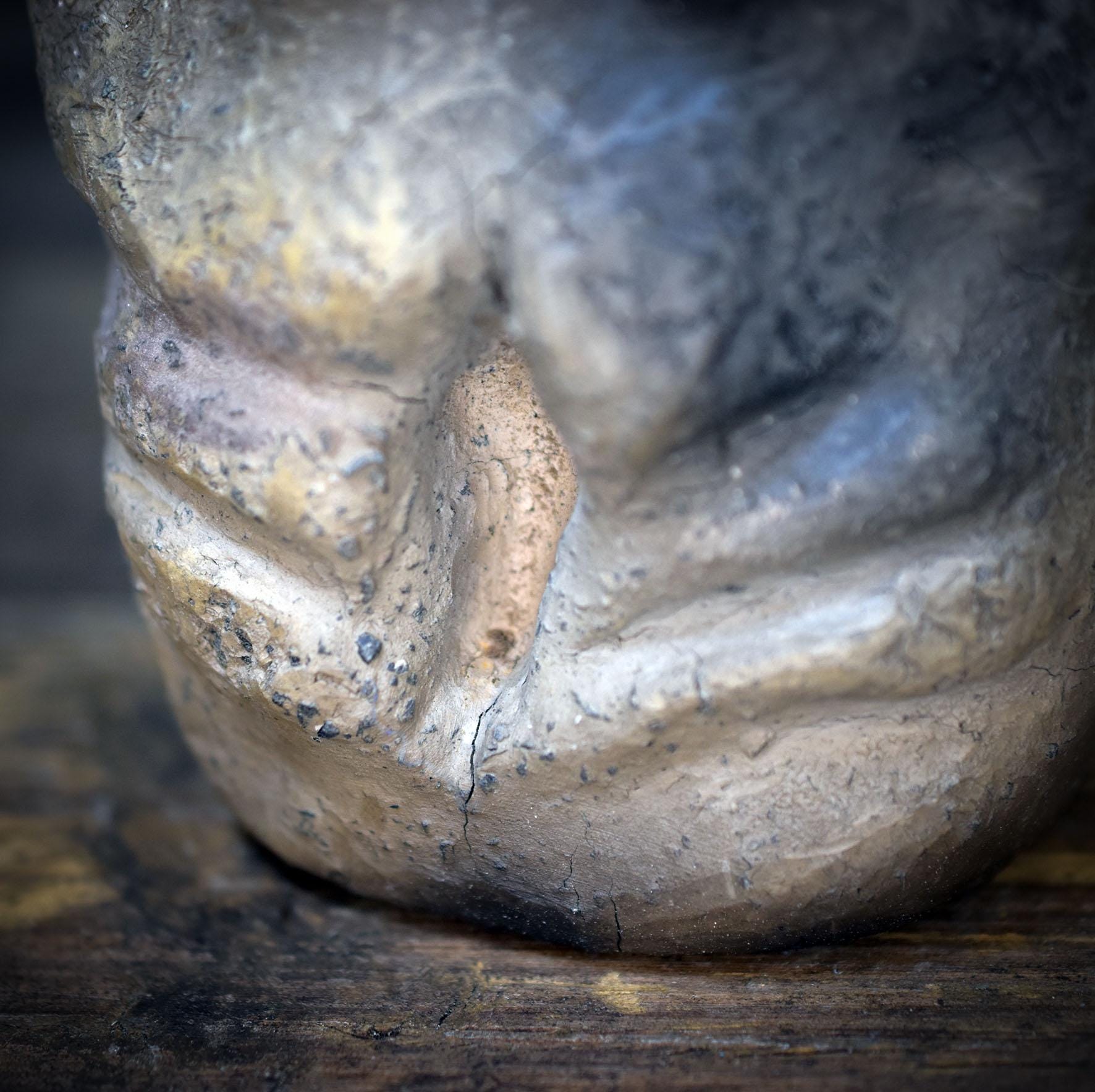 Sheela na Gig Skulptur Ton, keltische Fruchtbarkeitsgöttin, handgemachte archaische Göttin Figur, spirituelle Altar Deko
