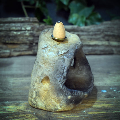 Backflow Räucherkegelhalter Ton, Mini Altar Grotte, Wasserfall Räucherdose, schamanische Räucherschale, Wicca Altar Deko RÄH063