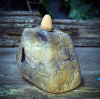 Backflow Räucherkegelhalter Ton, Mini Altar Grotte, Wasserfall Räucherdose, schamanische Räucherschale, Wicca Altar Deko RÄH063