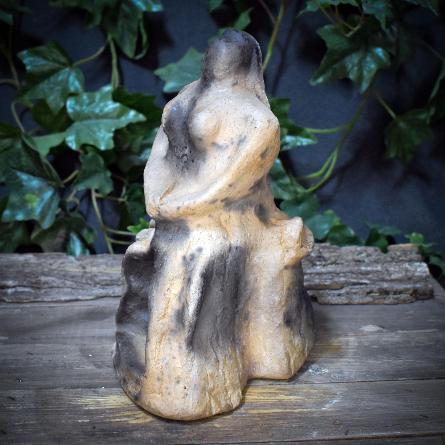 Holda Göttin Skulptur Ton, Erdmutter Figur handgemacht, Freya Altar Deko, archaische weise Frau Statue Keramik SKU291