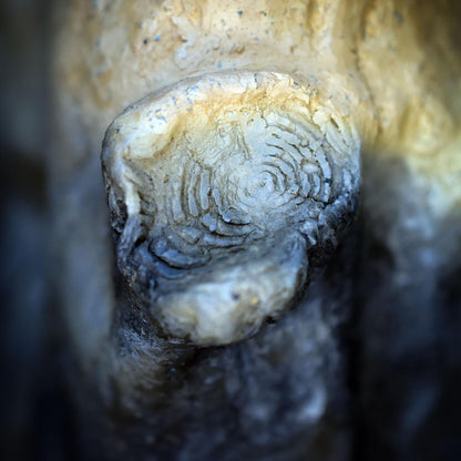 Holda Göttin Skulptur Ton, Erdmutter Figur handgemacht, Freya Altar Deko, archaische weise Frau Statue Keramik SKU291