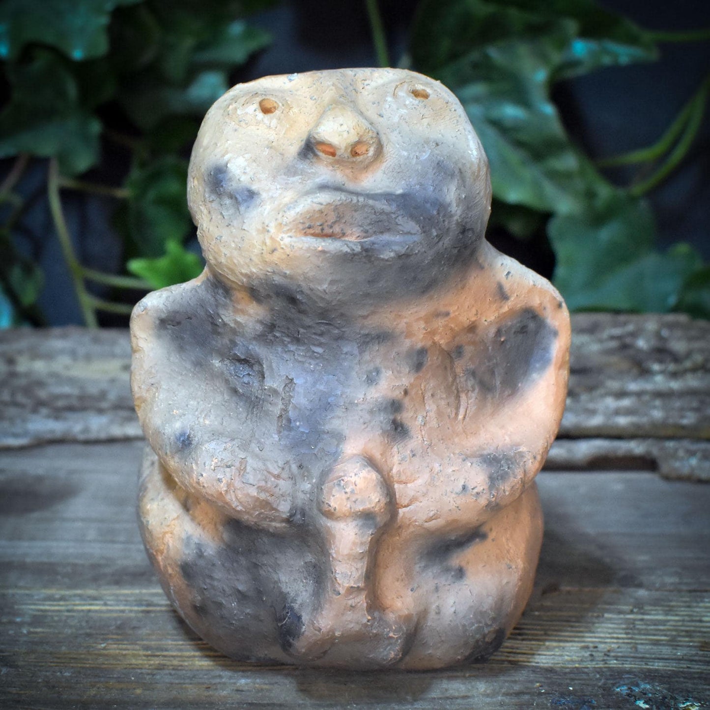 Fruchtbarkeit Gott Figur Ton, archaischer Phallus Wächter, schamanische Altar Deko, Skulptur Kunst, Rauchbrand Unikat SKU290