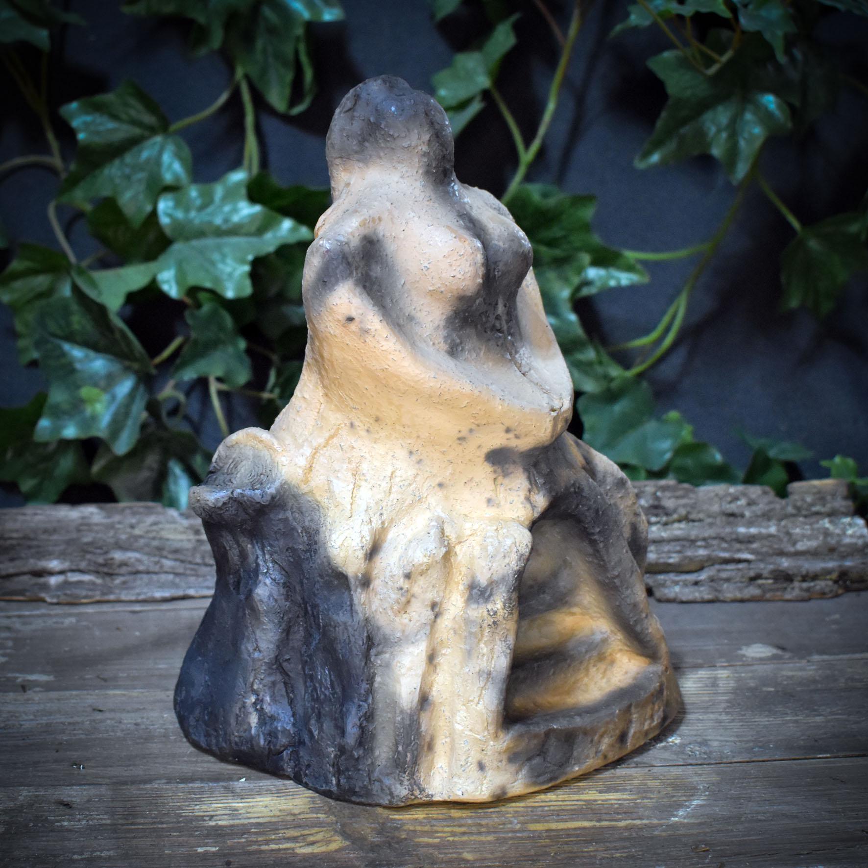 Holda Göttin Skulptur Ton, Erdmutter Figur handgemacht, Freya Altar Deko, archaische weise Frau Statue Keramik SKU291