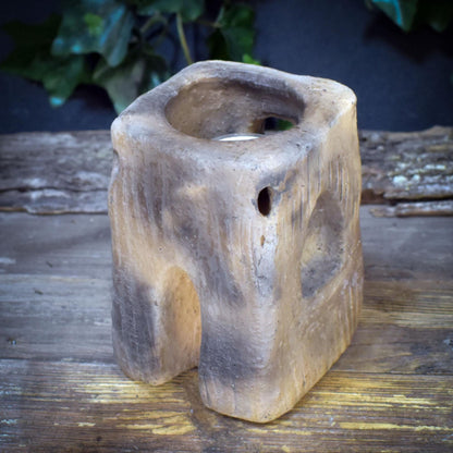 Teelichthalter Turm Rauchbrand Ton | Archaischer Kerzenständer Altar Deko | Rustikales Spirituelles Geschenk Unikat 1,4kg TKH036