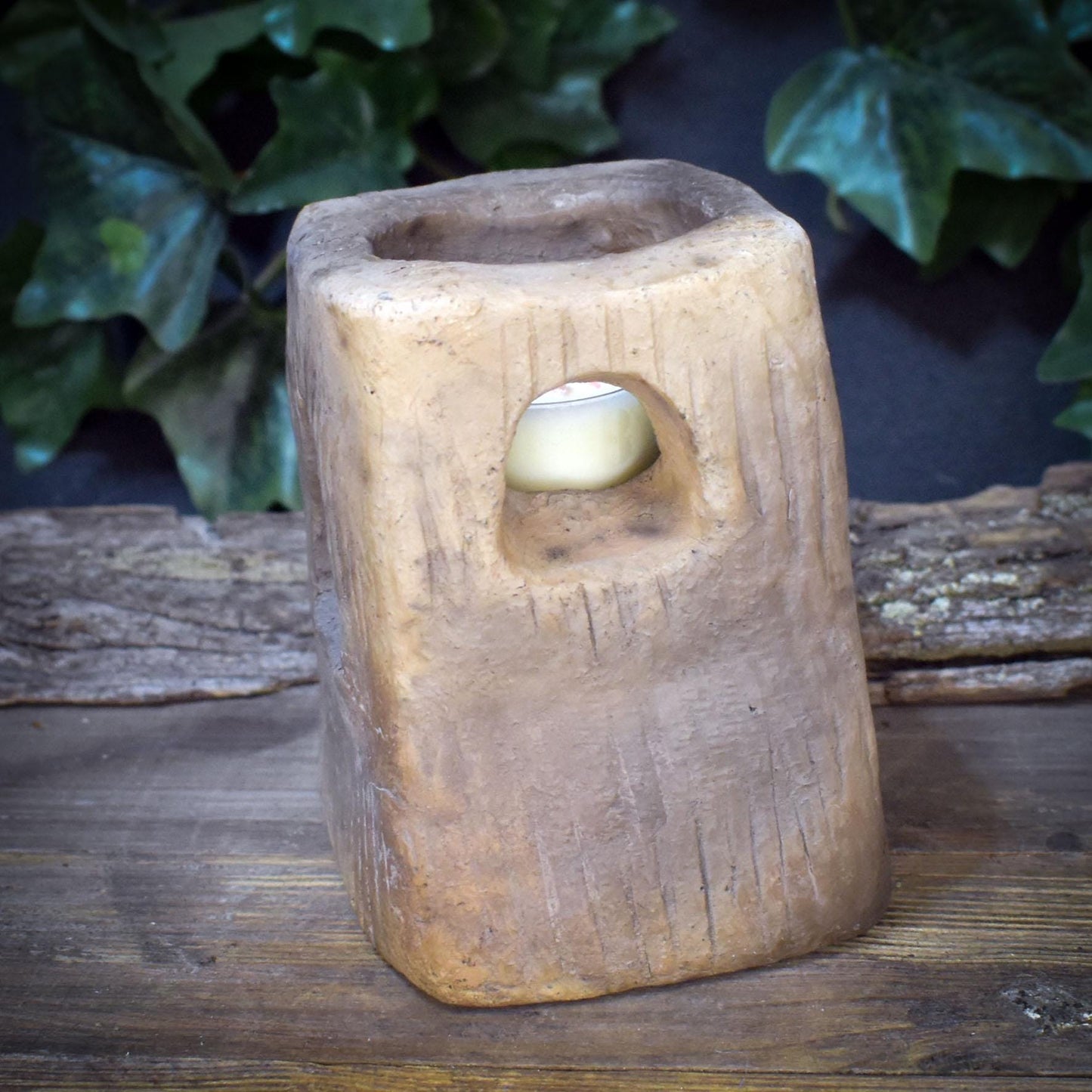 Teelichthalter Turm Rauchbrand Ton | Archaischer Kerzenständer Altar Deko | Rustikales Spirituelles Geschenk Unikat 1,4kg TKH036
