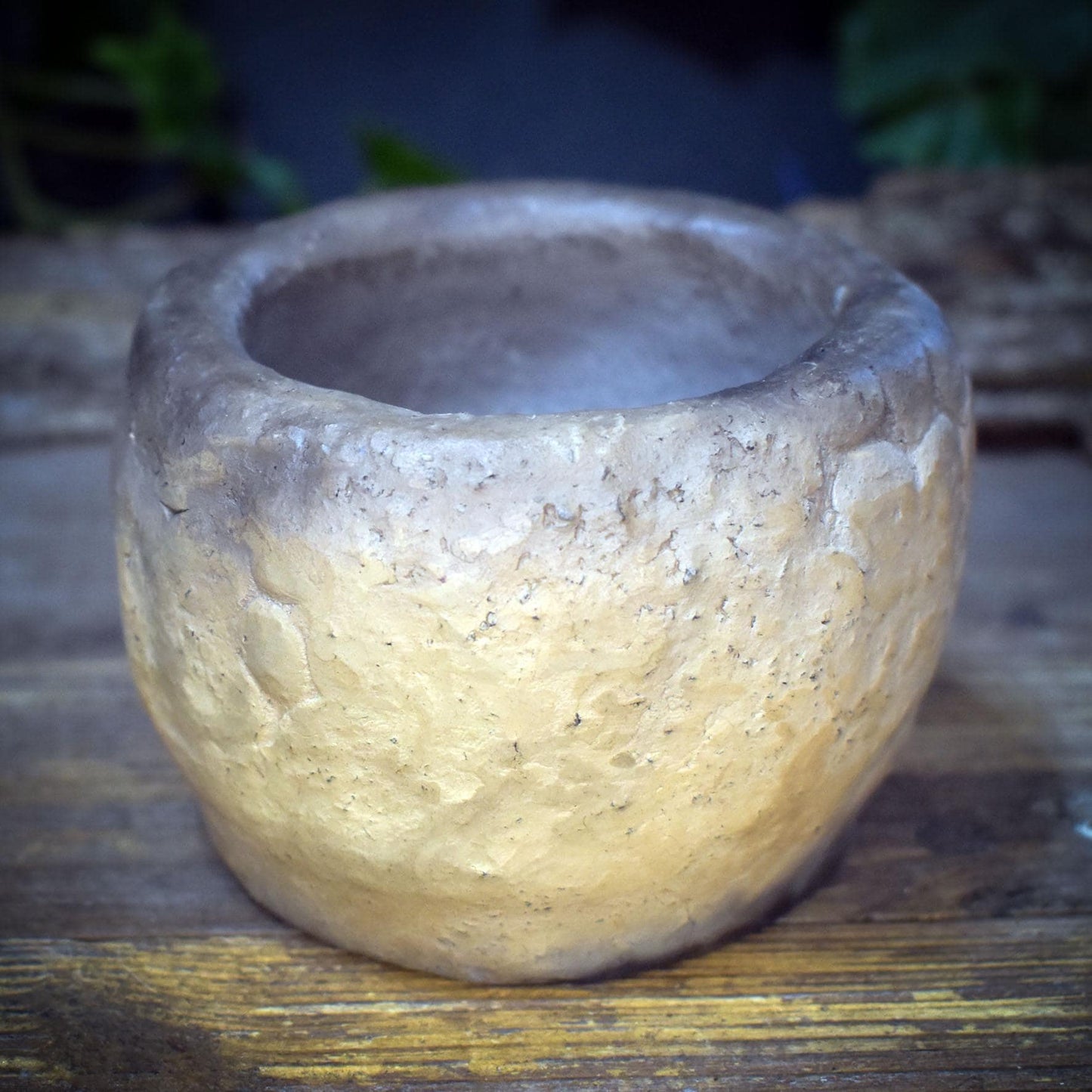 Archaische Räucherschale aus Ton, Kleine Ritualschale Rauchbrand, Handgeformtes Räuchergefäß, Altar Tonschale Unikat RÄG078