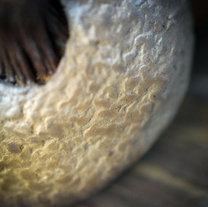 Dose mit Deckel stilisierte Eichel, Archaisches Tongefäß Naturform, Handgeformte Keramik Vorratsdose, Altar Schmuckdose Unikat GEF020