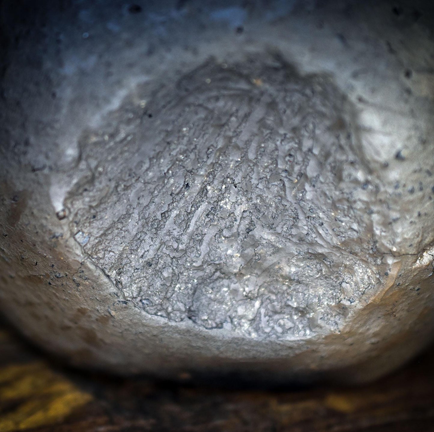 Yoni Teelichthalter Ton Ammonit, Archaisches Windlicht Urkraft, Schamanische Altar Deko Muschel, Erdiges Keramik Licht Sakral TKH038