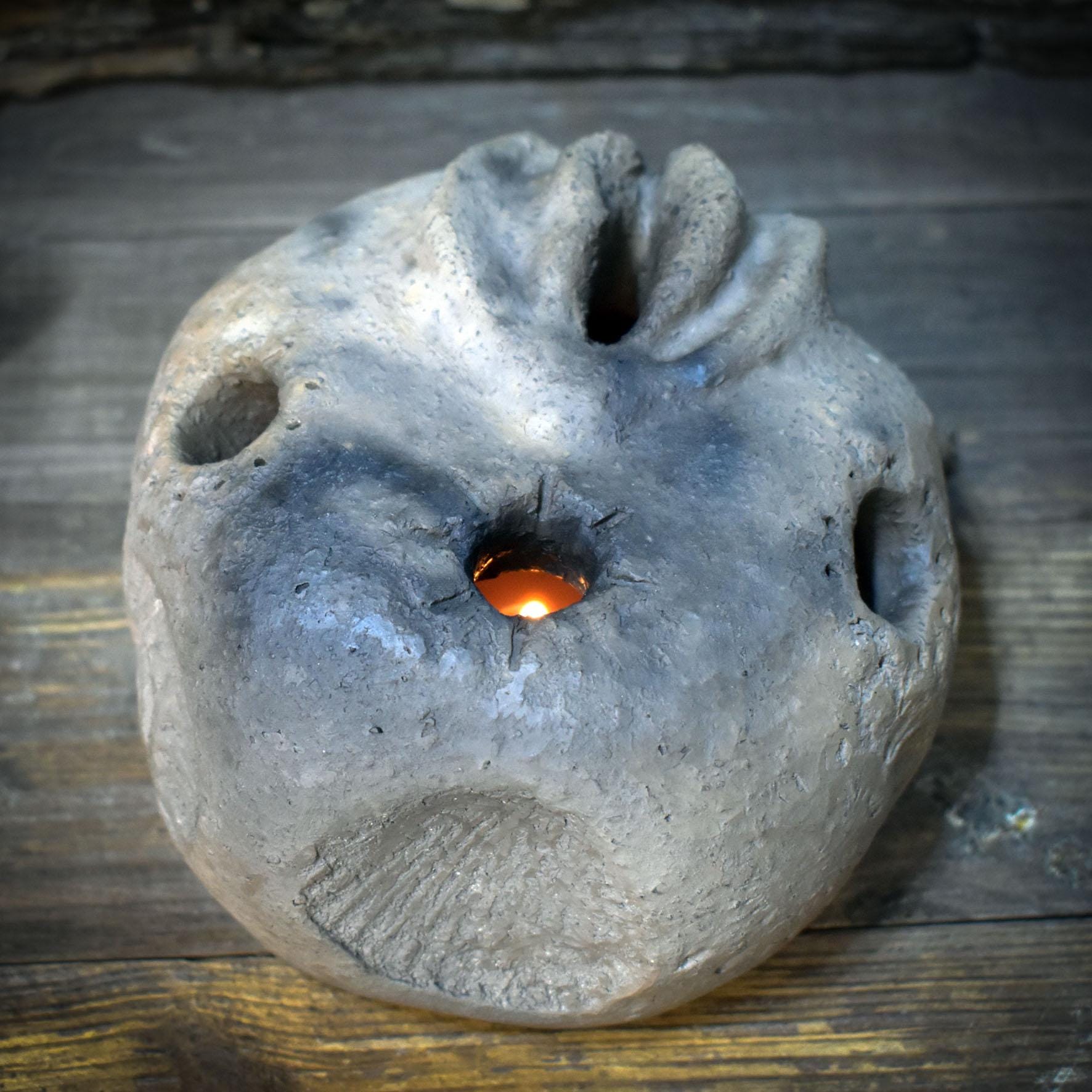 Yoni Teelichthalter Ton Ammonit, Archaisches Windlicht Urkraft, Schamanische Altar Deko Muschel, Erdiges Keramik Licht Sakral TKH038